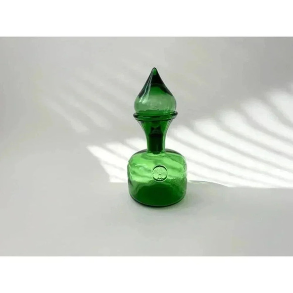 Vintage MCM Italian Empoli Glass Decanter W/ Stopper & Fluer de Lis Symbol Embos - Picture 3 of 10